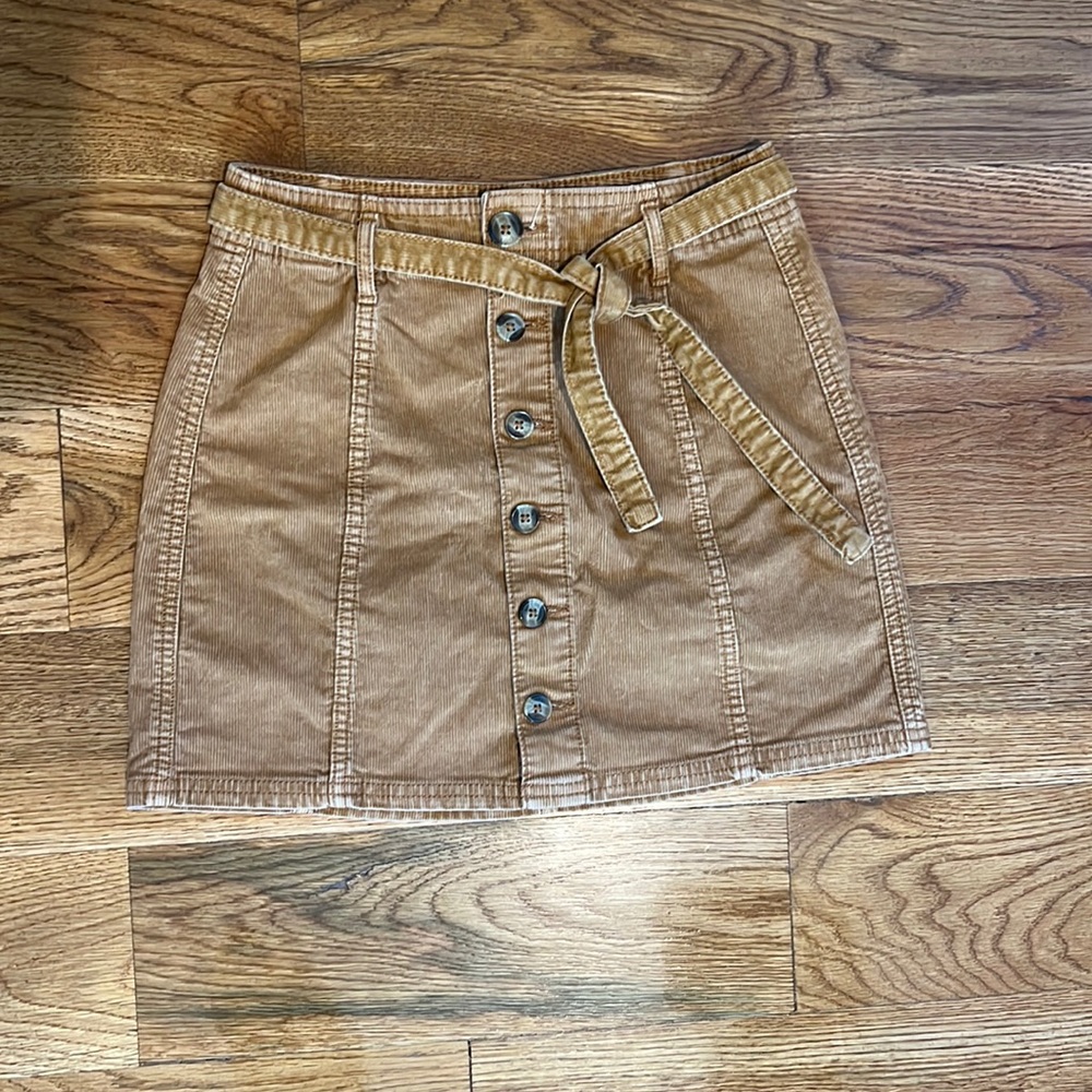 American Eagle Corduroy Skirt, size 00